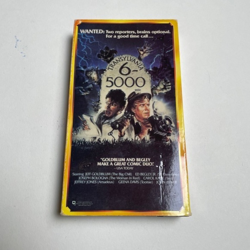 Transylvania 6-5000 VHS Tape Comedy Horror Jeff Goldblum Ed Begley Jr‎